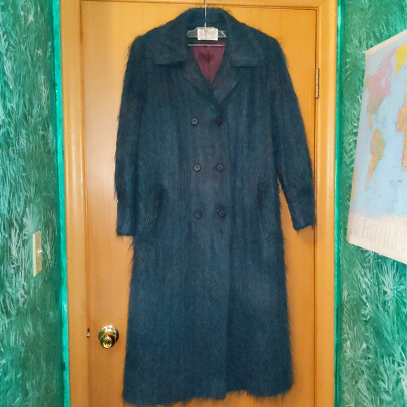 D'Allaird's Green / Multi-coloured Long Coat with Royal Scot Mohair and Wool - Picture 1 of 8